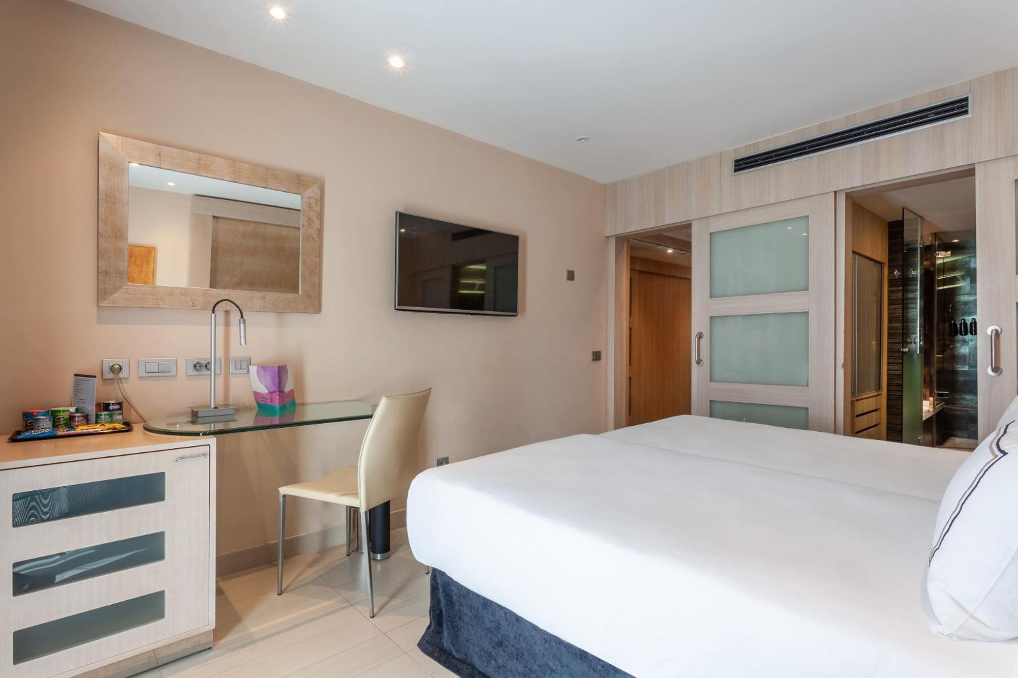 Melia Twin Room